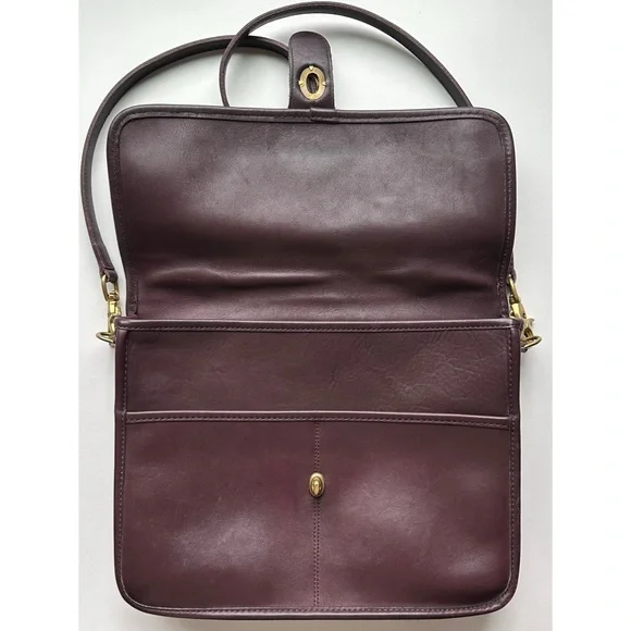 Vintage Coach NYC School Bag in Burgundy Glovetanned Leather - Style 9695 - Picture 6 of 8